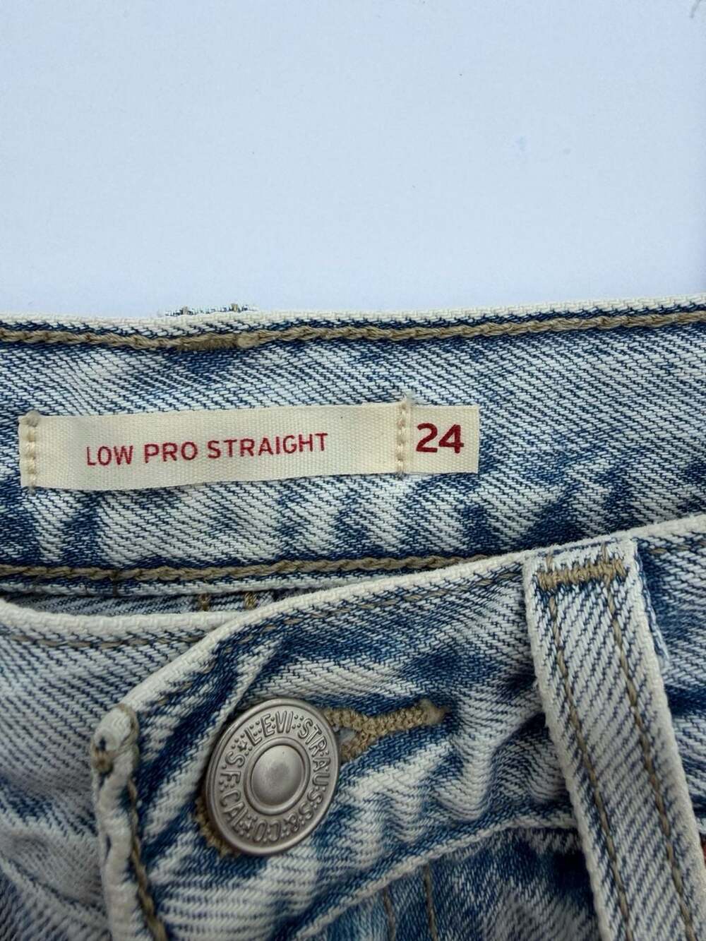 Levi's - Picture 3 of 4